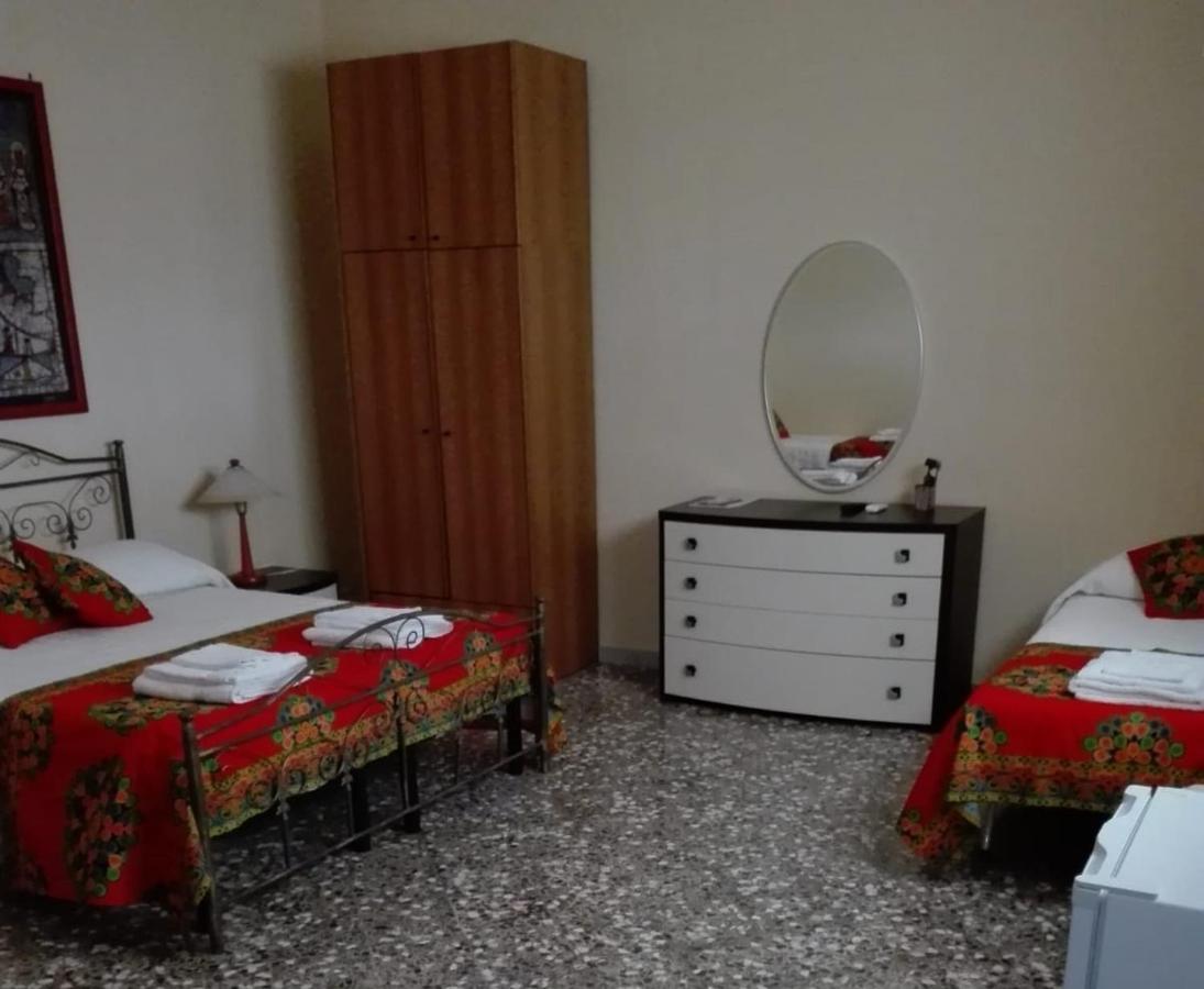 B&B Villa Vittorio Galatone Bagian luar foto