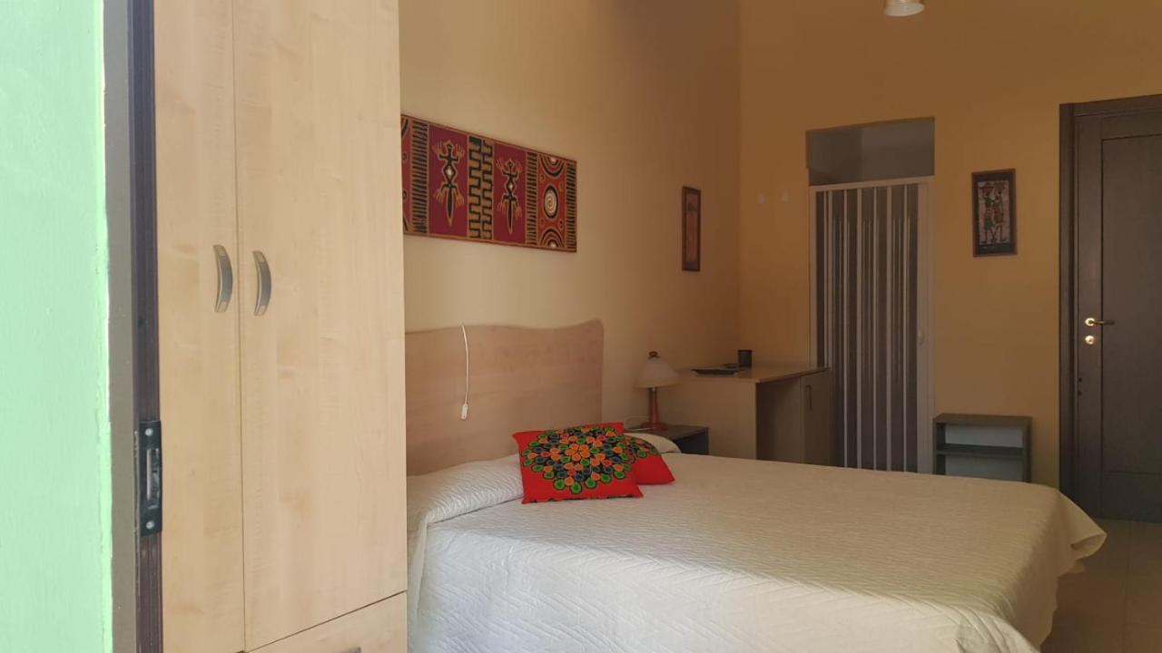 B&B Villa Vittorio Galatone Bagian luar foto